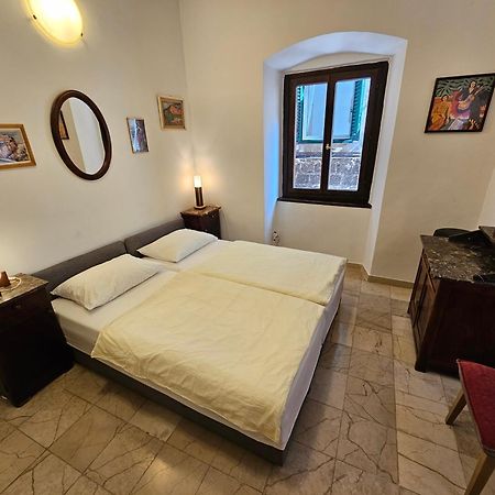 Center Room D16 In The Ancient Roman Palace Split Exterior foto