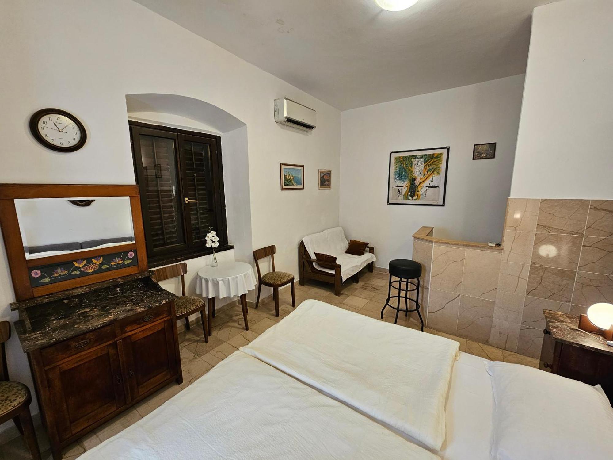Center Room D16 In The Ancient Roman Palace Split Exterior foto