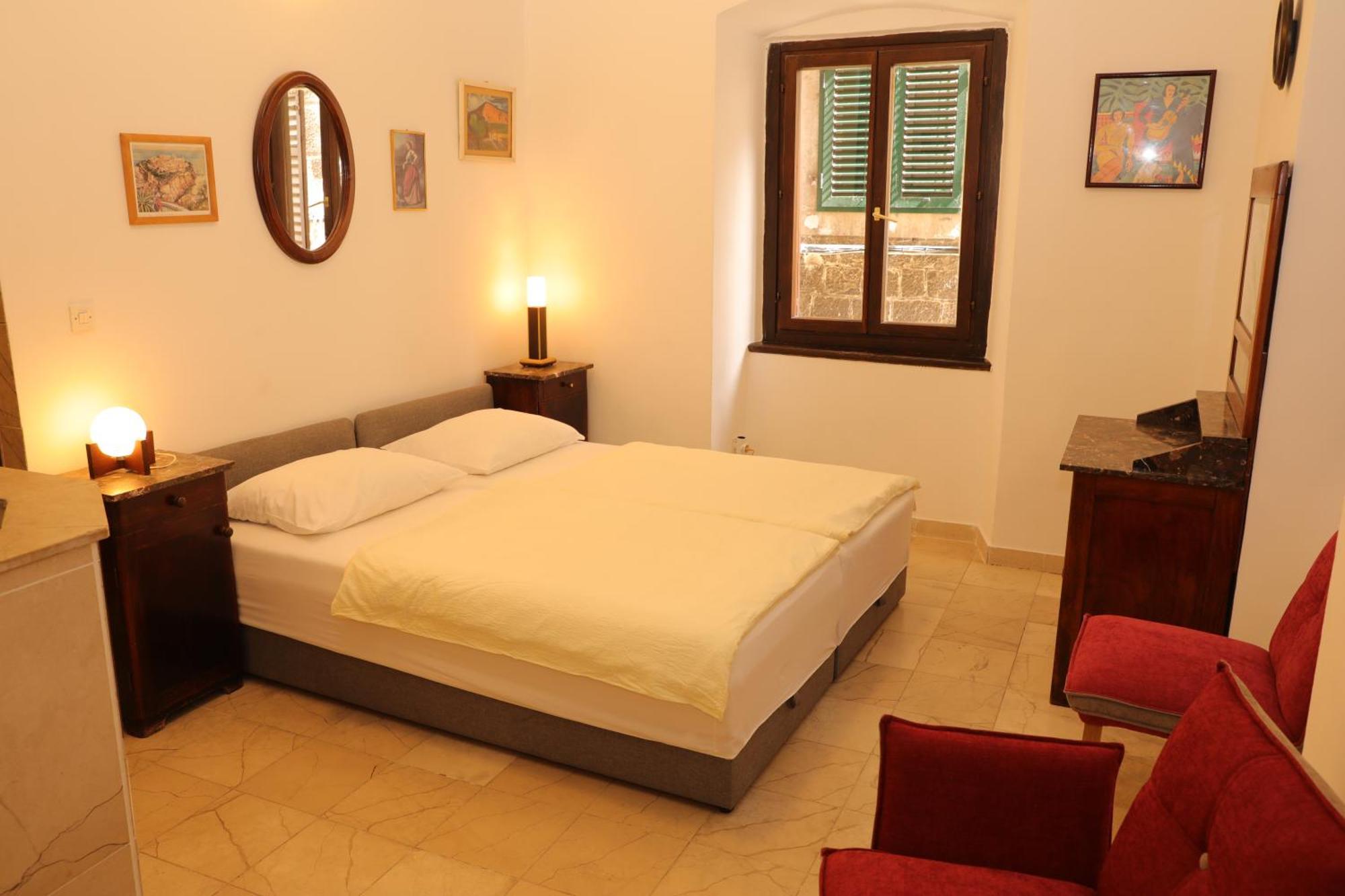 Center Room D16 In The Ancient Roman Palace Split Exterior foto